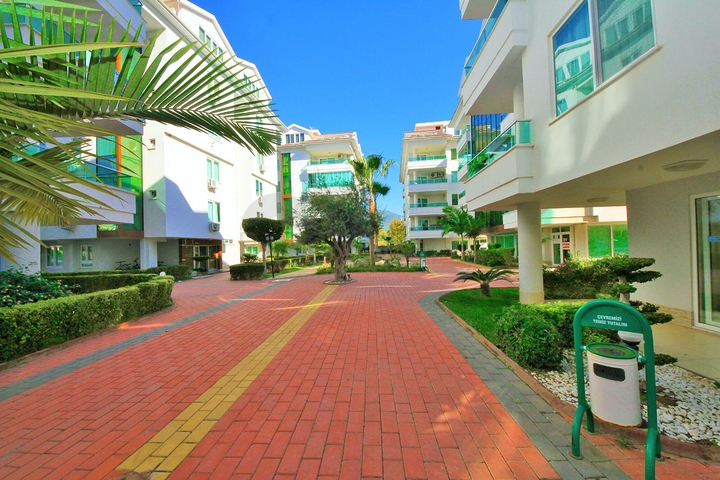 Апартаменты 1+1 в комплексе на берегу реки