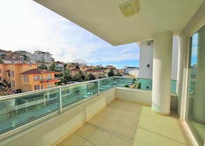 Апартаменты 1+1 в комплексе на берегу реки