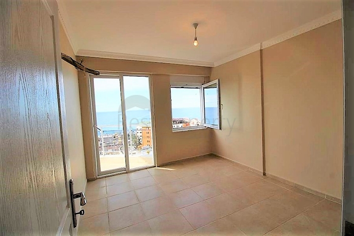 Трехкомнатные апартаменты в районе Махмутлар