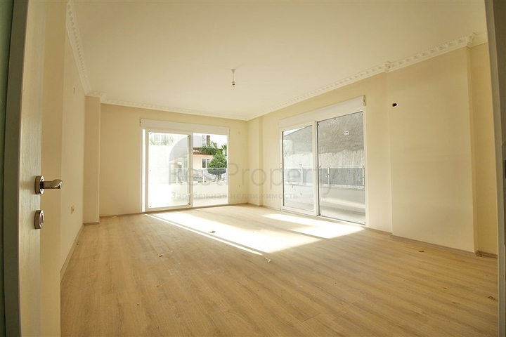 Трёхкомнатные апартаменты с отдельной кухней