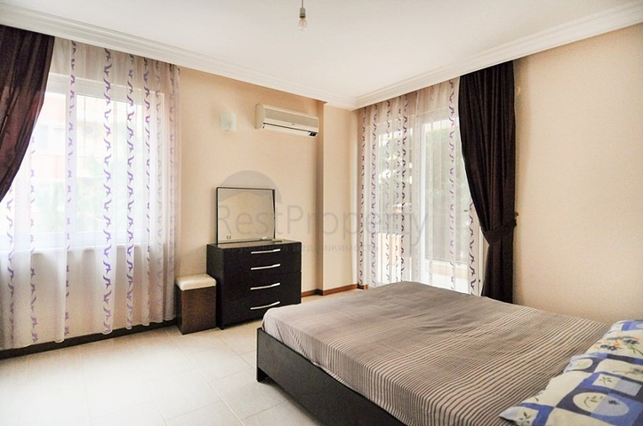 Меблированные апартаменты в комплексе у самого моря