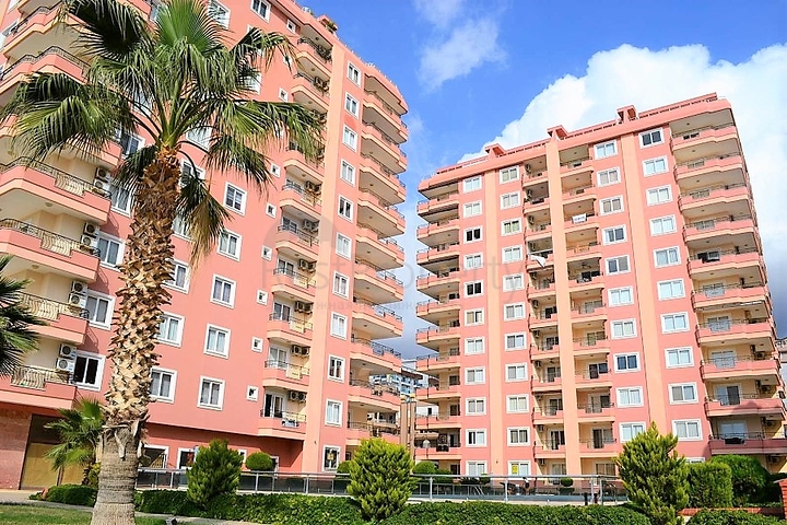 Меблированные апартаменты в комплексе у самого моря