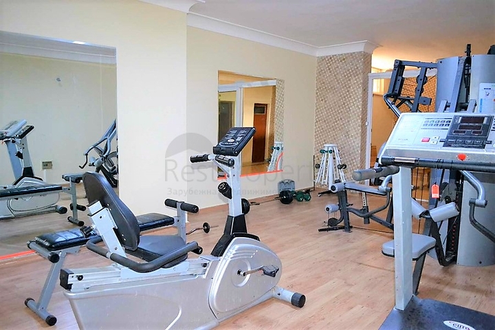 Меблированные апартаменты в комплексе у самого моря