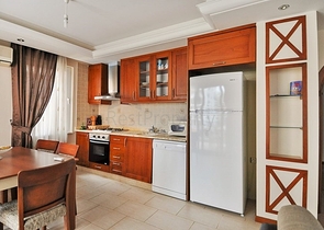 Меблированные апартаменты в комплексе у самого моря