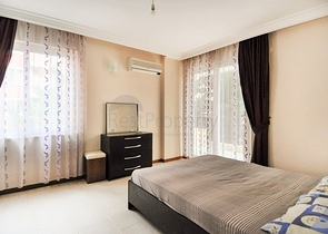 Меблированные апартаменты в комплексе у самого моря