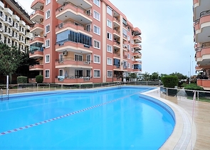 Меблированные апартаменты в комплексе у самого моря