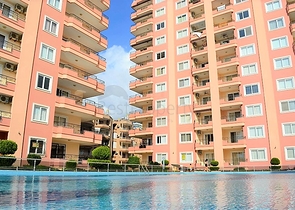 Меблированные апартаменты в комплексе у самого моря