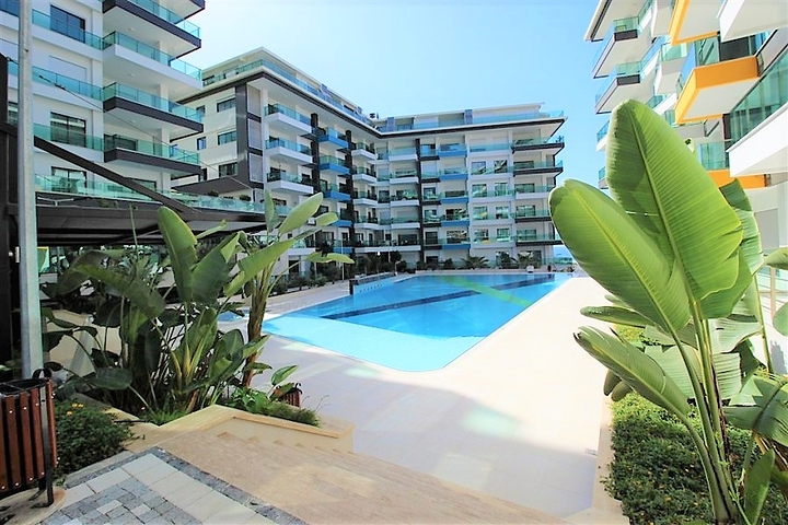 Апартаменты 2+1 в комплексе с собственным пляжем