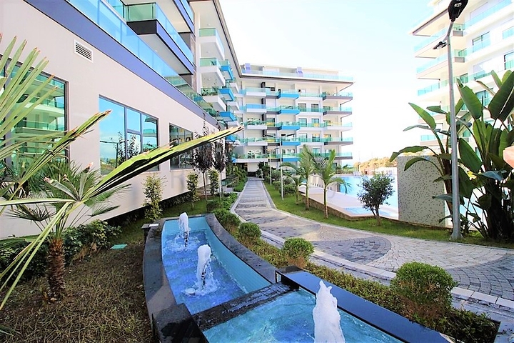 Апартаменты 2+1 в комплексе с собственным пляжем