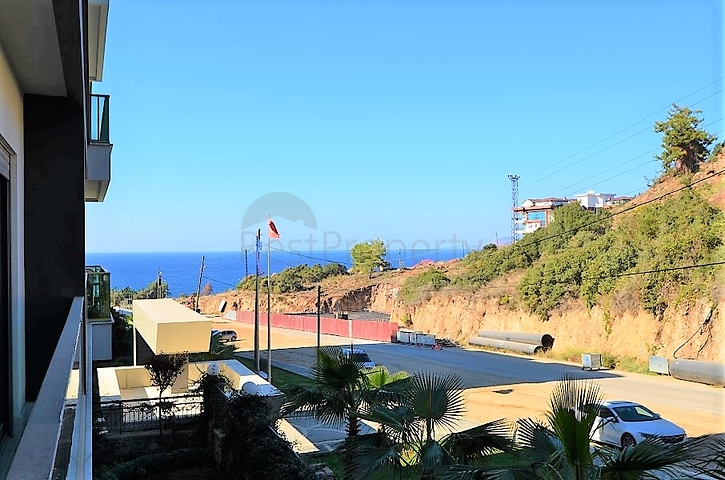 Апартаменты 2+1 в комплексе с собственным пляжем