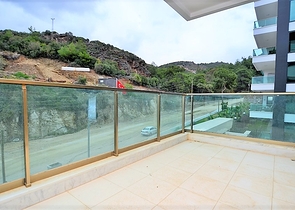 Апартаменты 2+1 в комплексе с собственным пляжем