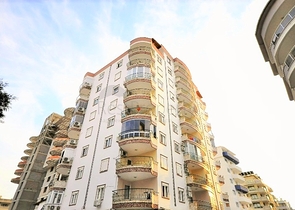 Благоустроенные апартаменты 2+1 в центре Махмутлара