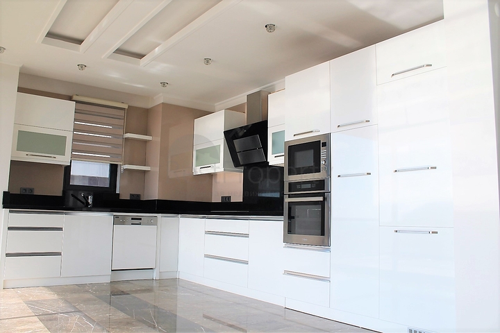 Апартаменты с завораживающим видом в центре Алании