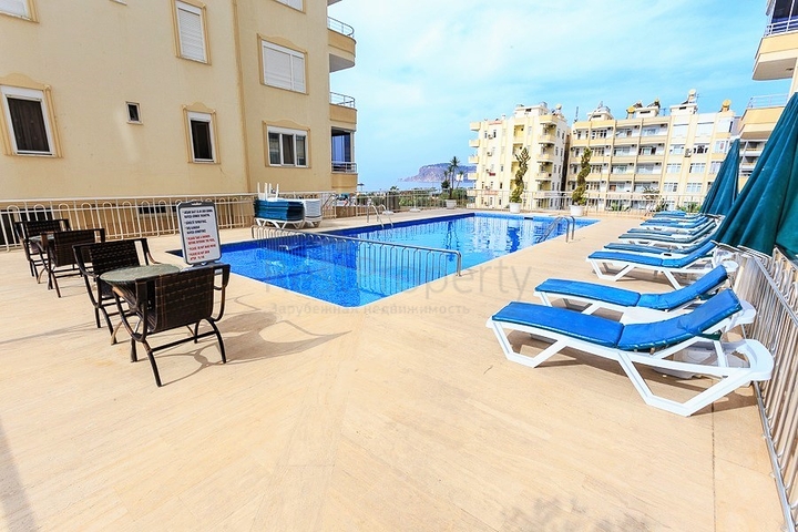 Апартаменты в комплексе на первой линии у моря