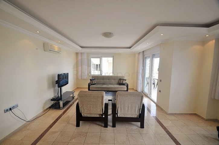 Апартаменты в комплексе на первой линии у моря