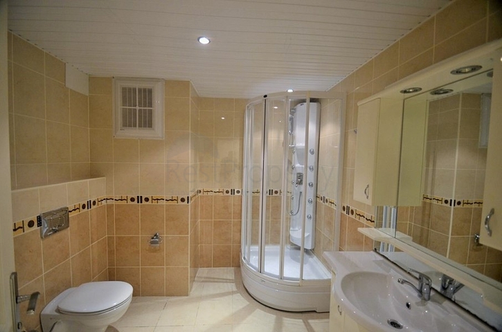 Апартаменты в комплексе на первой линии у моря