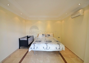 Апартаменты в комплексе на первой линии у моря