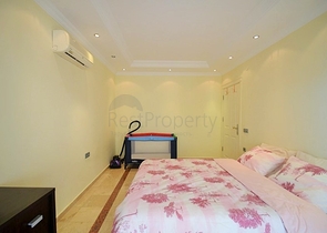 Апартаменты в комплексе на первой линии у моря