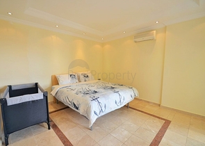 Апартаменты в комплексе на первой линии у моря