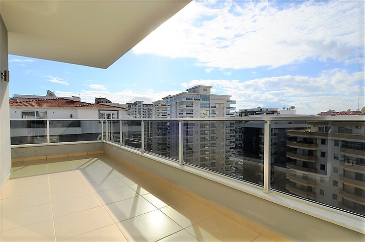 Большой пентхаус в районе Махмутлар