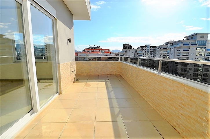 Большой пентхаус в районе Махмутлар