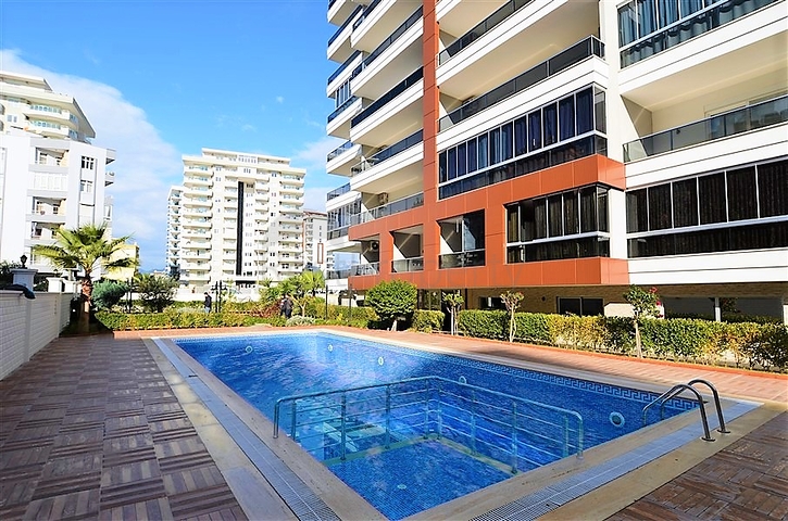 Большой пентхаус в районе Махмутлар