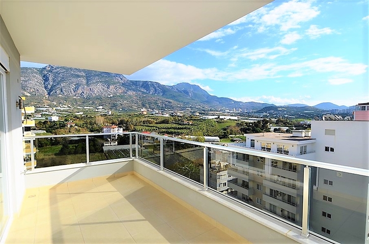 Большой пентхаус в районе Махмутлар