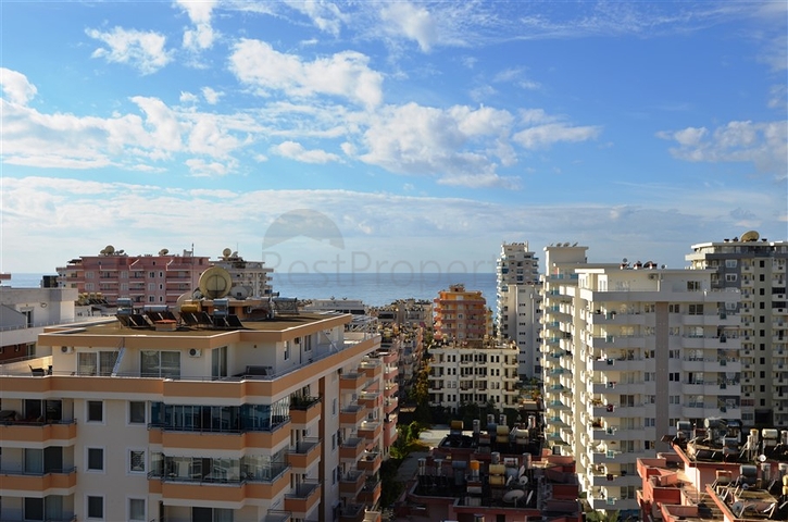 Большой пентхаус в районе Махмутлар