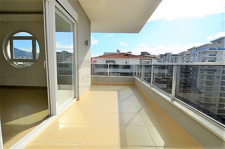 Большой пентхаус в районе Махмутлар