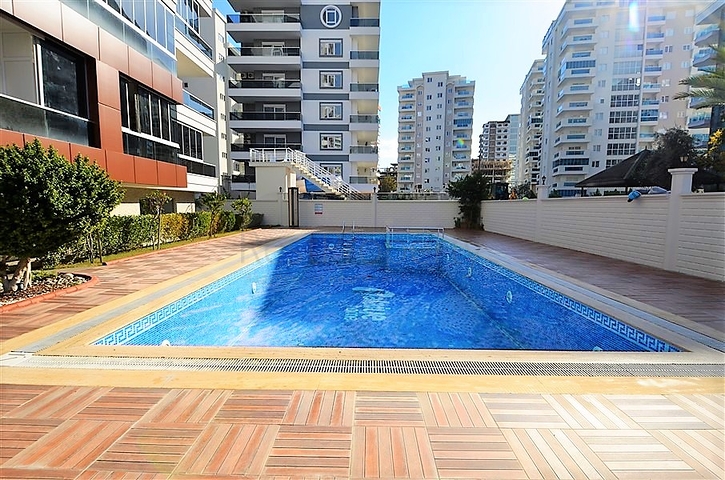 Большой пентхаус в районе Махмутлар