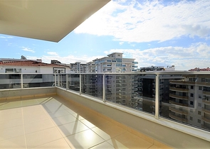 Большой пентхаус в районе Махмутлар