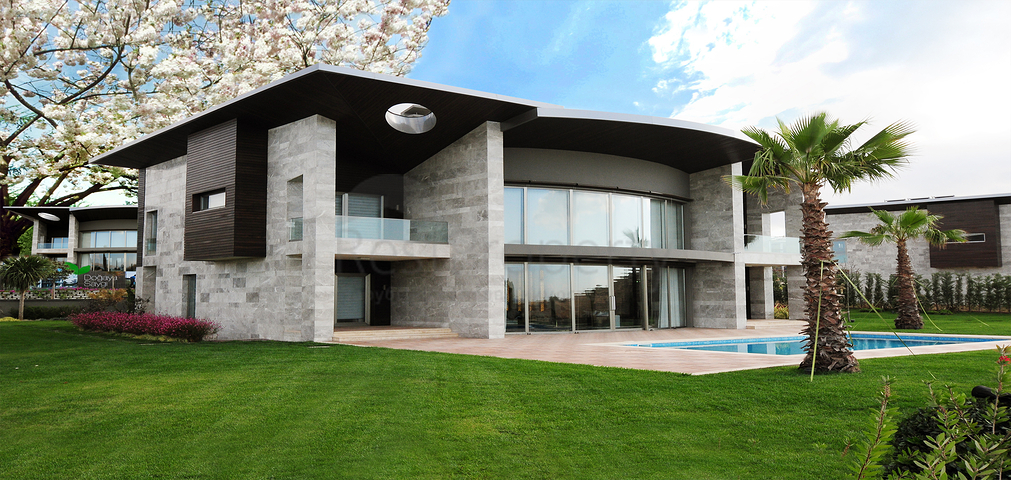 Двух этажная вилла на берегу озера Бююкчекмедже