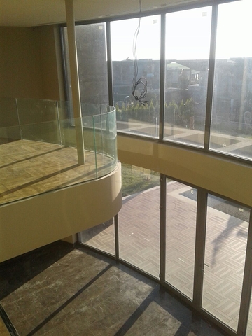 Двух этажная вилла на берегу озера Бююкчекмедже