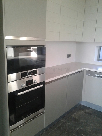 Двух этажная вилла на берегу озера Бююкчекмедже