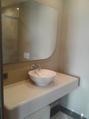 Двух этажная вилла на берегу озера Бююкчекмедже