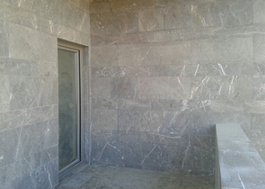 Двух этажная вилла на берегу озера Бююкчекмедже