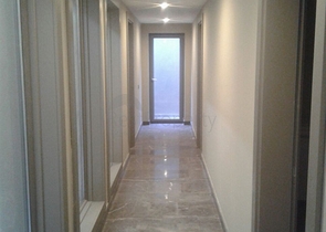 Двух этажная вилла на берегу озера Бююкчекмедже