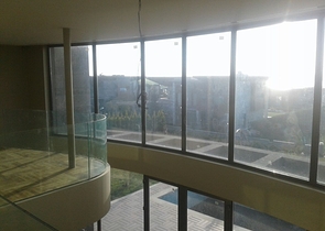 Двух этажная вилла на берегу озера Бююкчекмедже