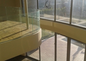 Двух этажная вилла на берегу озера Бююкчекмедже