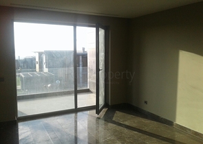 Двух этажная вилла на берегу озера Бююкчекмедже