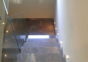 Двух этажная вилла на берегу озера Бююкчекмедже