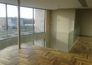 Двух этажная вилла на берегу озера Бююкчекмедже