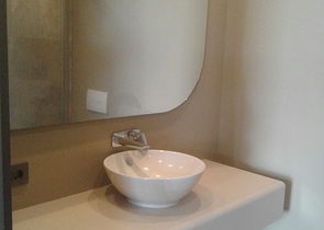 Двух этажная вилла на берегу озера Бююкчекмедже