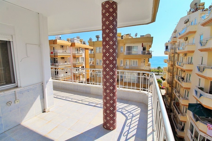 Квартира с отдельной кухней в Махмутларе