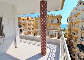 Квартира с отдельной кухней в Махмутларе