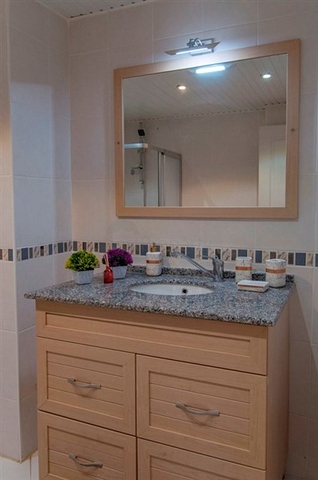 Меблированные трёхкомнатные апартаменты в Тосмуре