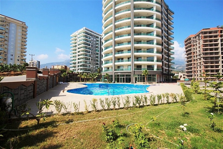 Апартаменты 1+1 в новом комплексе Махмутлара