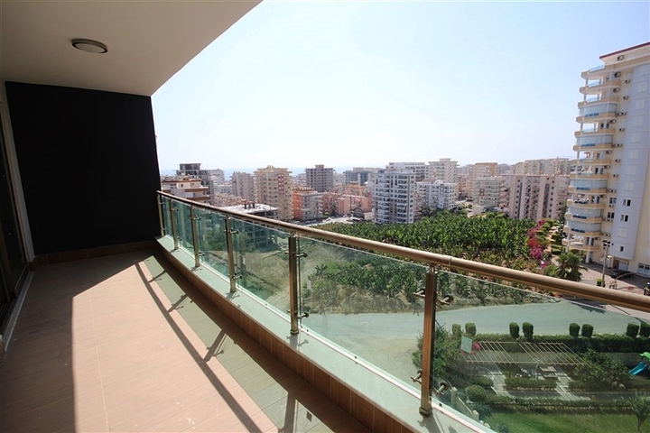 Апартаменты 1+1 в новом комплексе Махмутлара