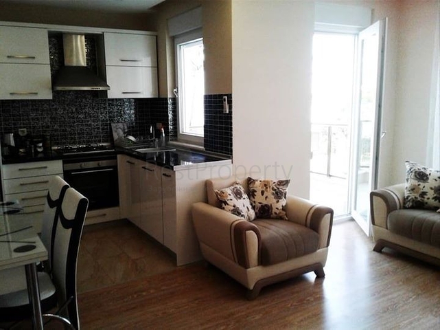 Квартира 1+1 с мебелью в Лимане Коньяалты Анталья