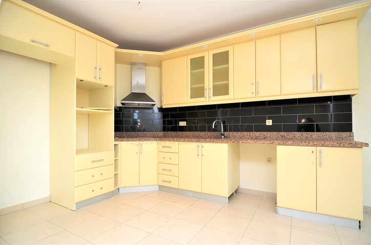 Трехкомнатная квартира в благоустроенном комплексе